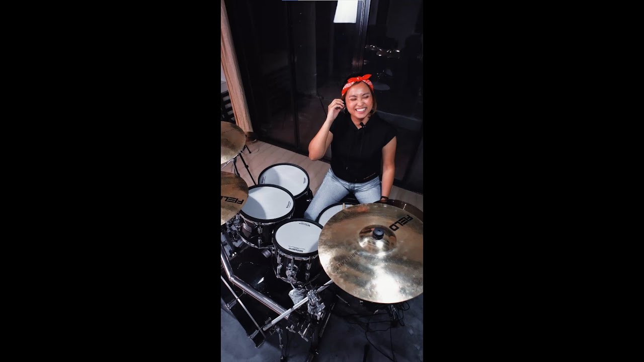 Cana Dela Cruz Hears Linkin Park For The First Time