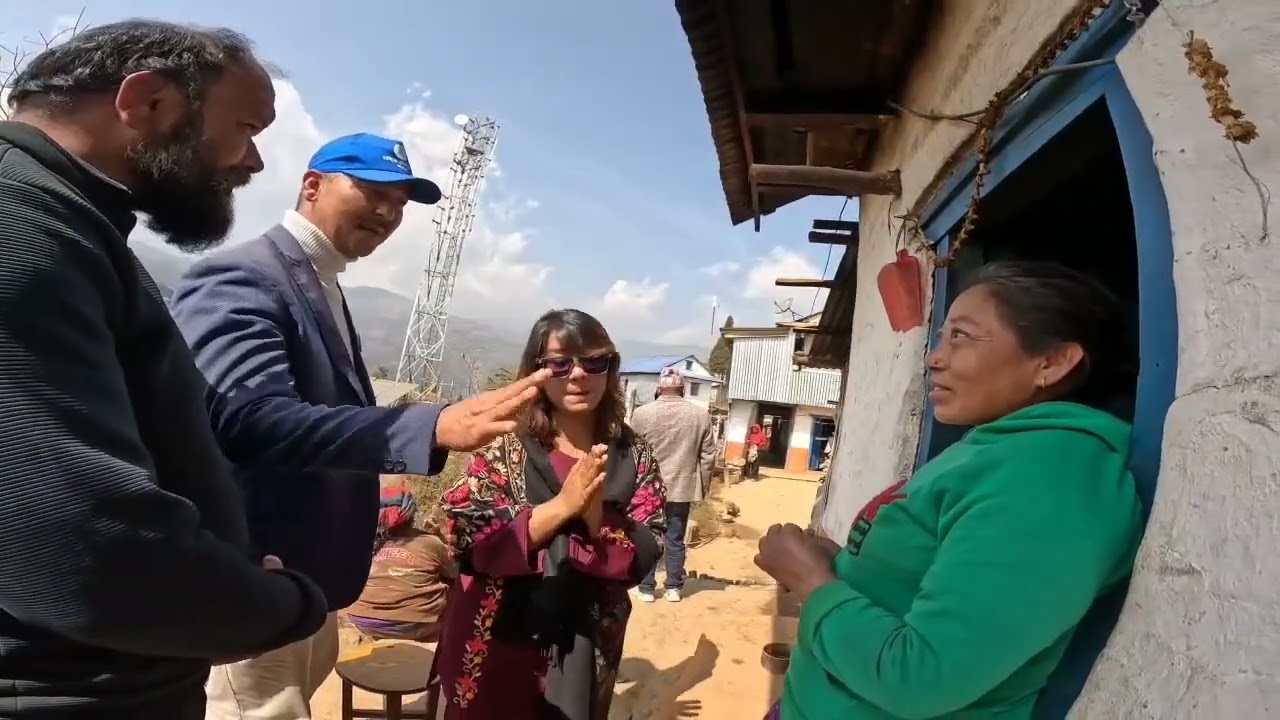 भोजपुरमा रास्वपाको प्रतक्ष रमेस प्रसाद ओझा ट्याम्के मयुङतिरको जनताहरु सँग भेटघाट गर्दै#
