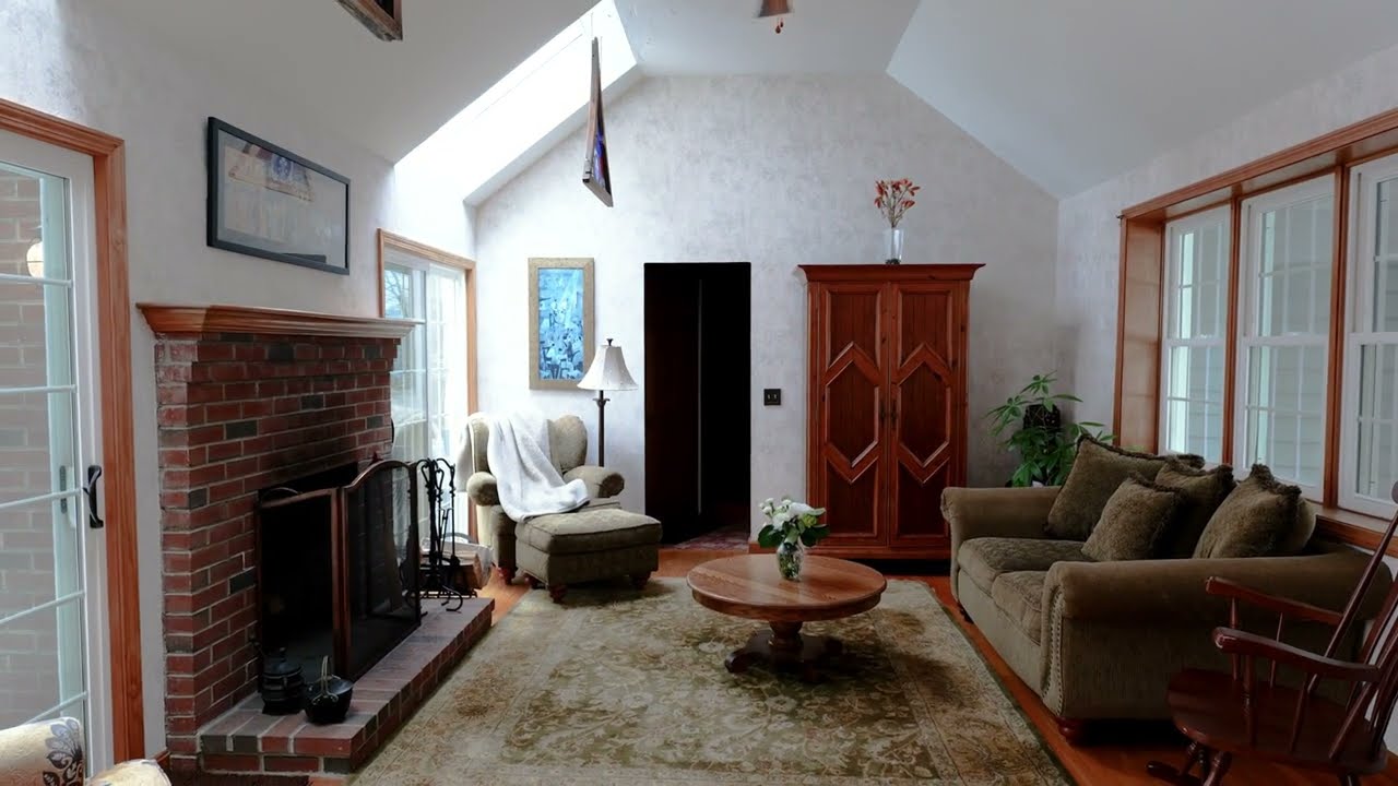 Here's how much $850,000 buys you in Taunton, MA 🏡