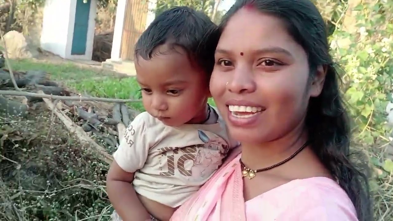 आज हमन अपन बारी के सेमी अउ तीवरा भाजी टोरे 😀😀 आय हन