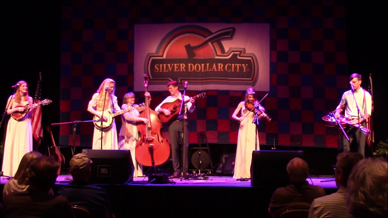 THE PETERSENS  @ Silver Dollar City 