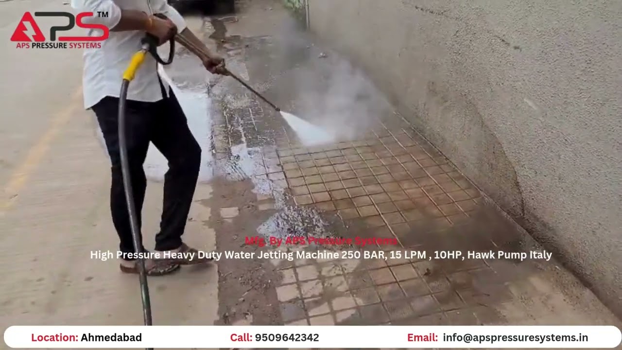 Working video of High pressure industrial water jetting  machine of 10HP with  250 bar Pressure