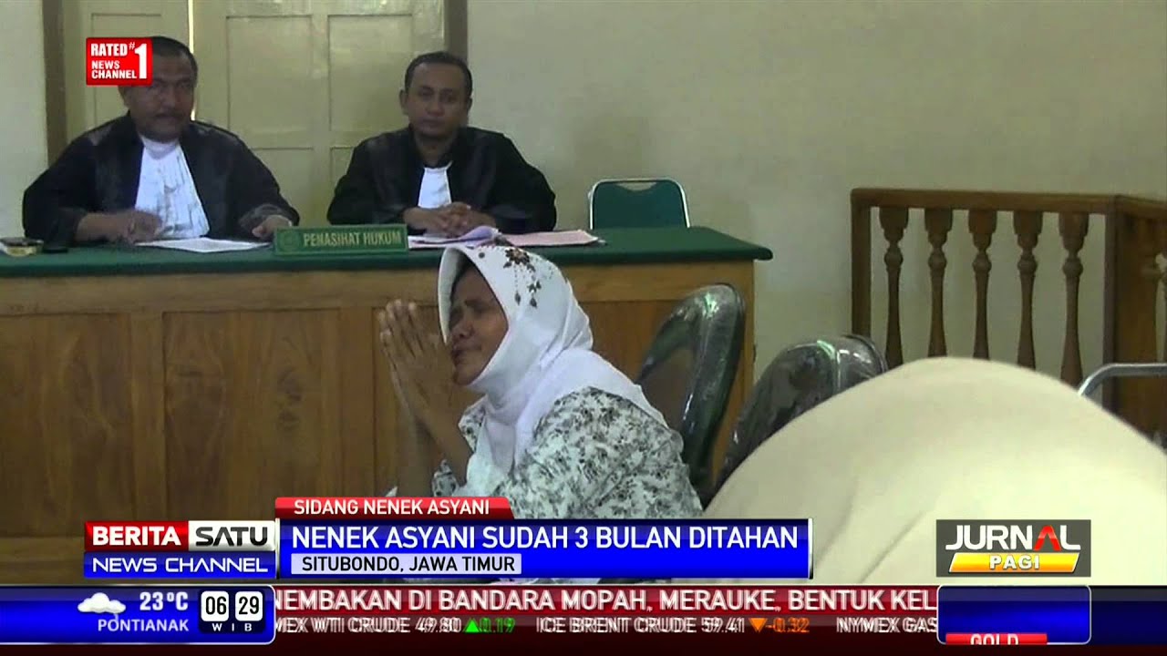 Didakwa Mencuri Kayu, Seorang Nenek Menangis di Persidangan