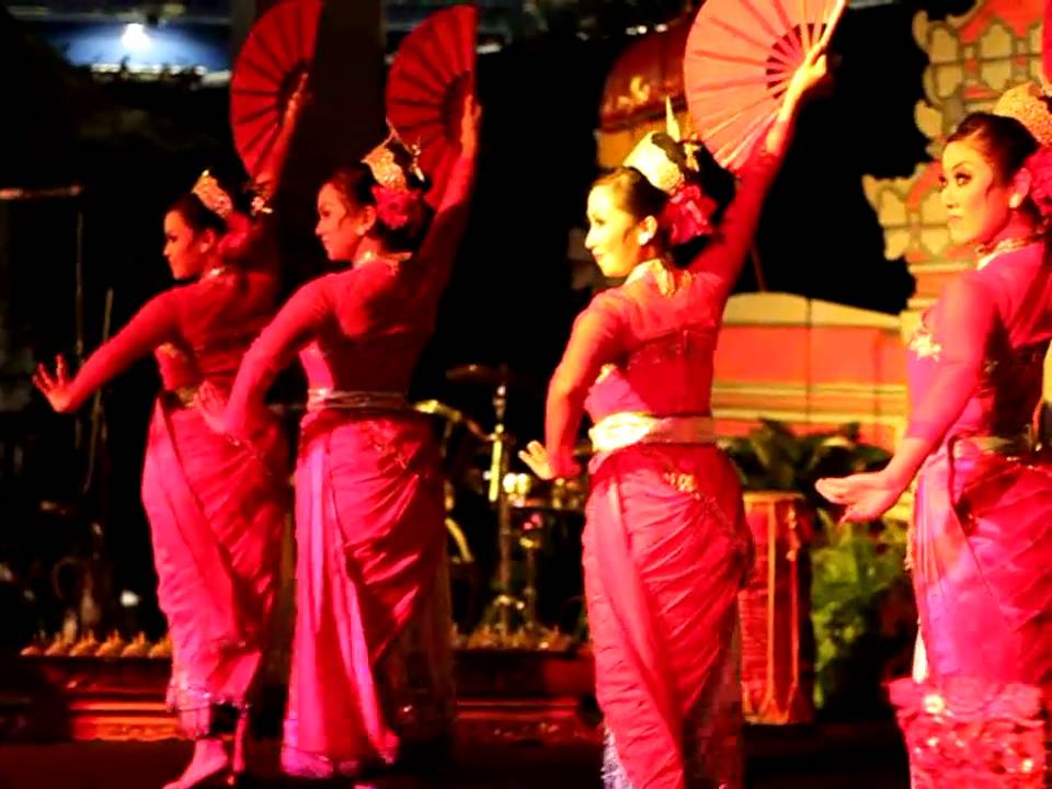 Tari bajidor kahot (Indonesian dance)