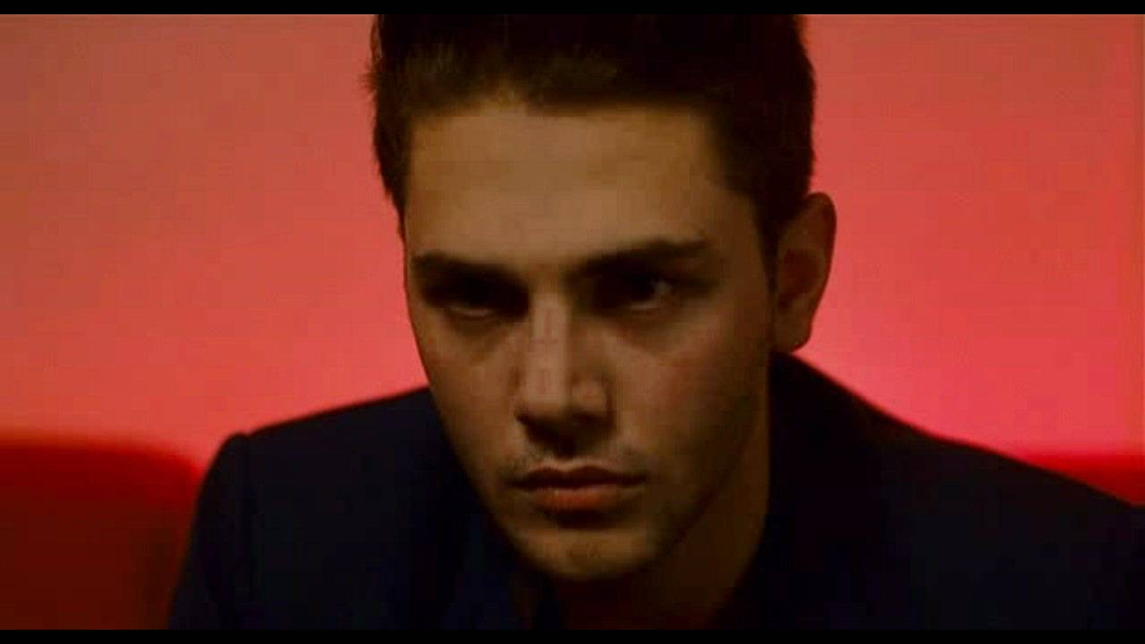 Pass This On - The Knife @ Les Amours Imaginaires (Subtitulos Español)