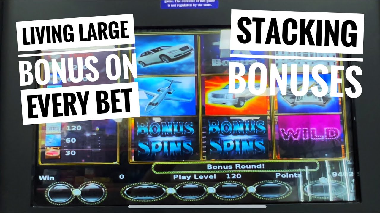 Stacking The Bonuses On Living Large! Bonus on Every Bet Level on this Queens Slot Machine