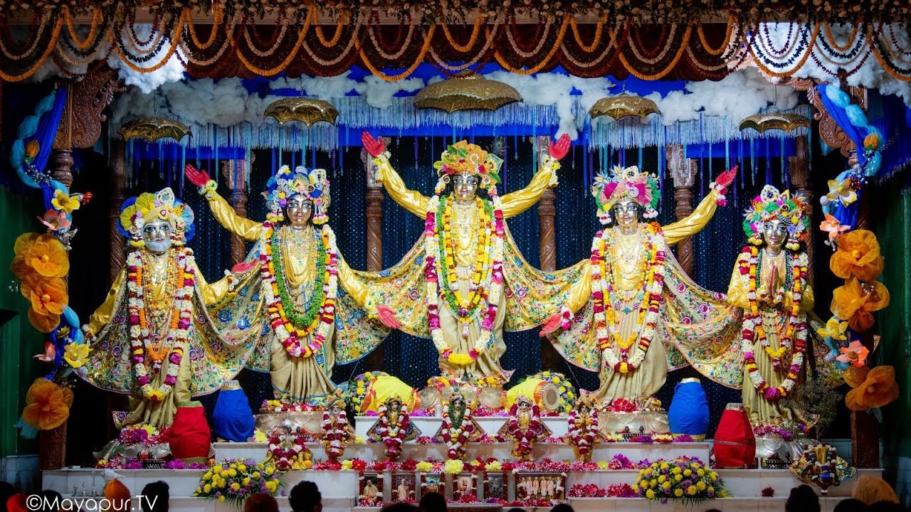 হরে কৃষ্ণ রাধে রাধে 🙏🙏🙏#Radha madha#Krishna balram#brojo Gopal#vrindavan mayapur#singer 🙏🙏🙏🌹❤🥰🤗🪷🪷❤️