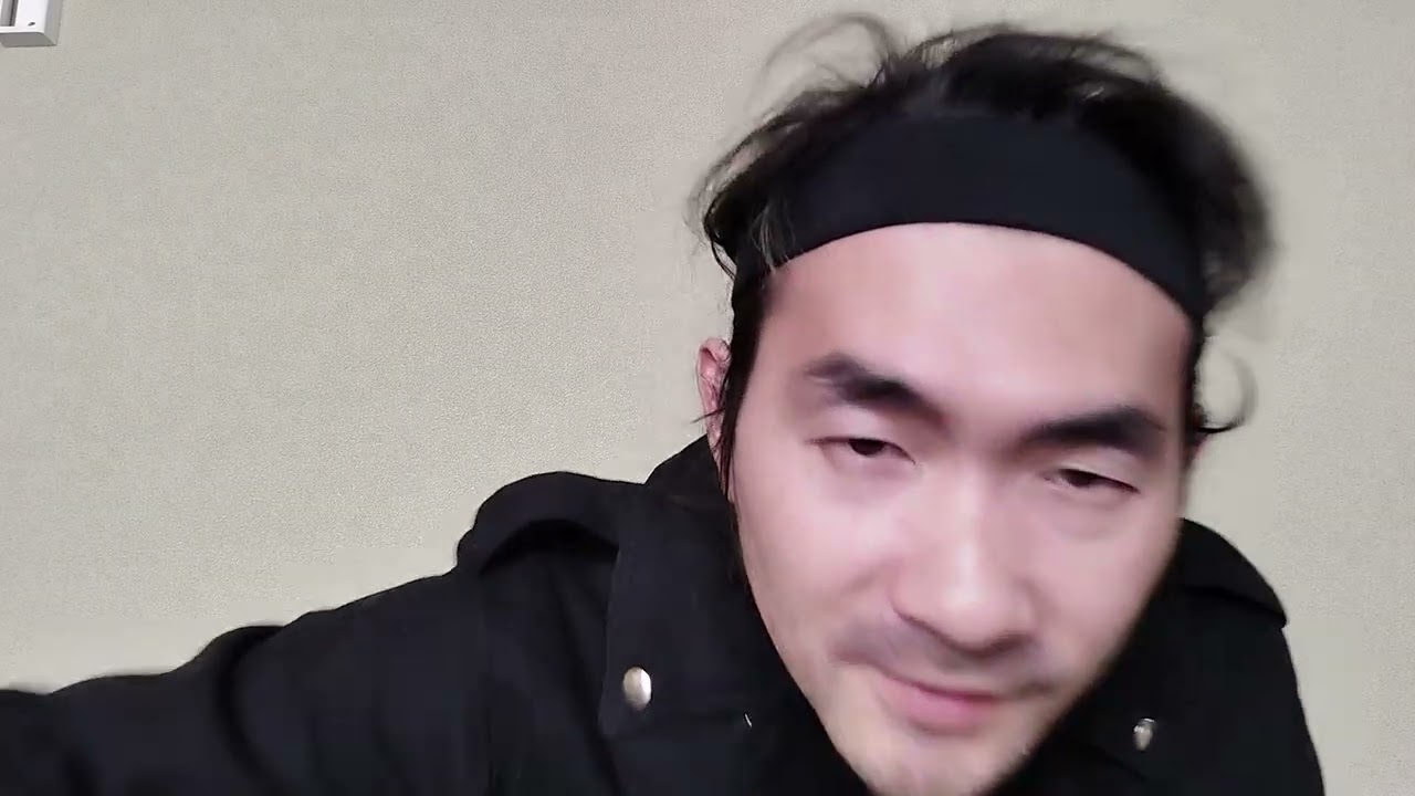 思い込みで上の立場の人に見られるのが嫌です。実際はそうじゃないのに妄想で思い込まれました。夜になればそれを想い出して眠れません。そんな苦しみを抱えています。思い込みは辞めてほしいと思っています。