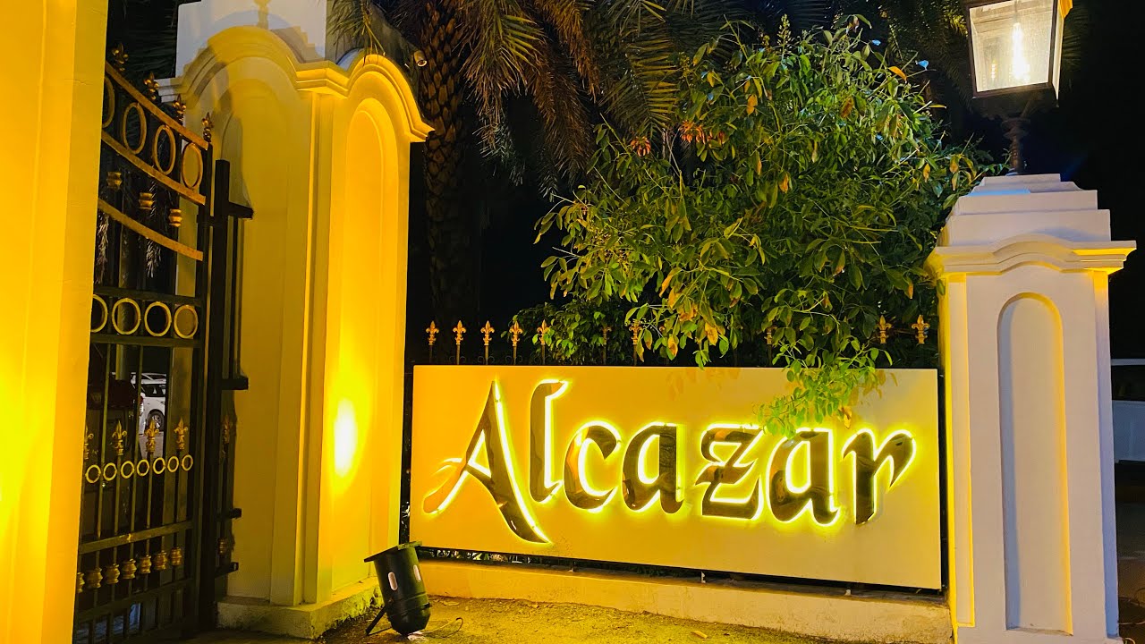 Ambani Bhi Fail || Luxury Style Marriage Alcazar Patiala || Traveller King