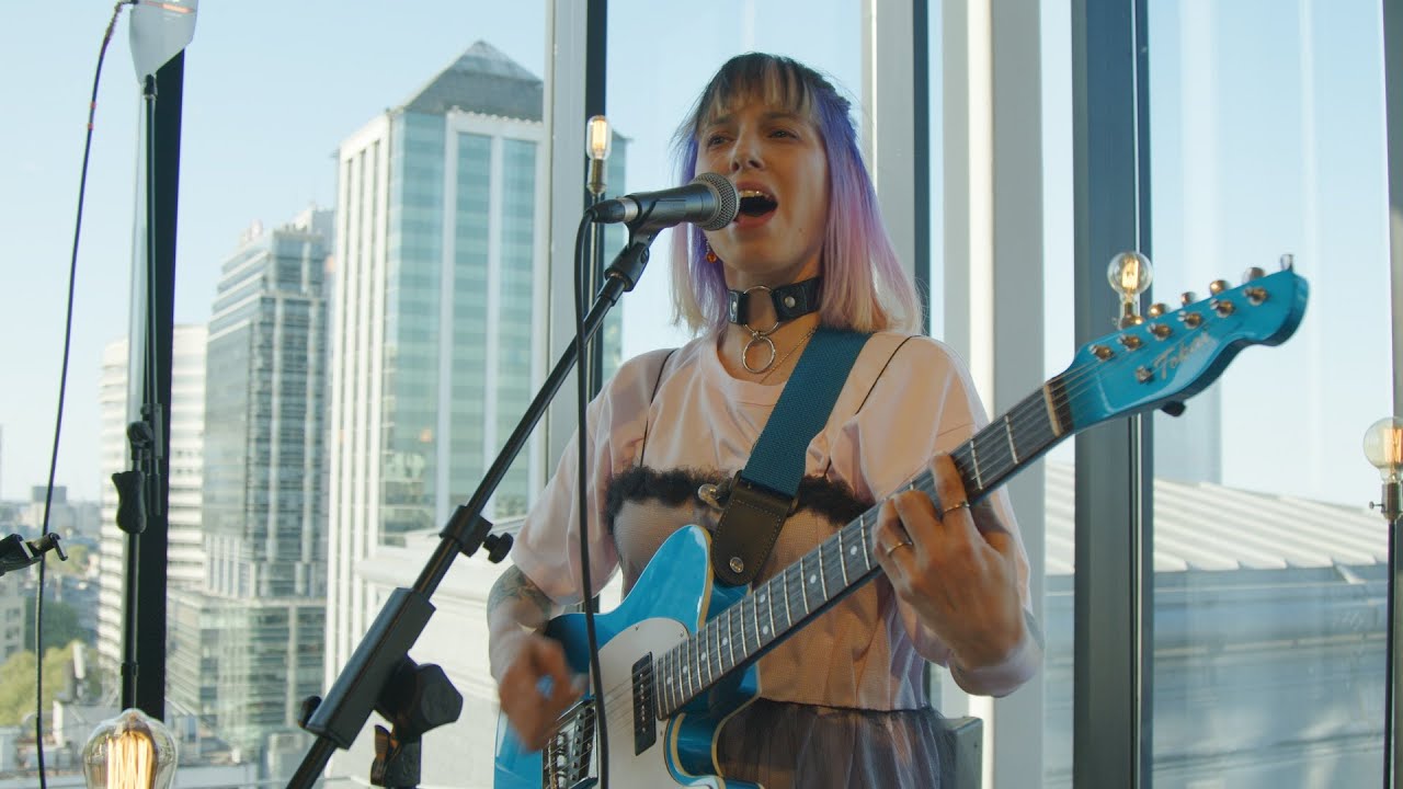 Marina Fages - La Ciudad Nos Ilumina Las Caras (Live on KEXP)
