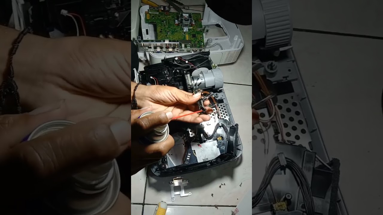 proyektor NEC lampu status berkedip dan tidak keluar cahaya layar