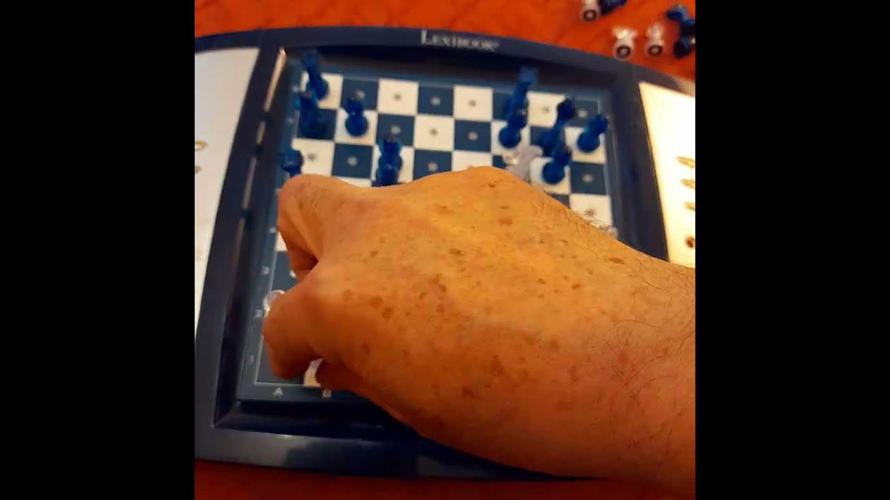 Chessmaster vs Lexibook Chess Light chess computer