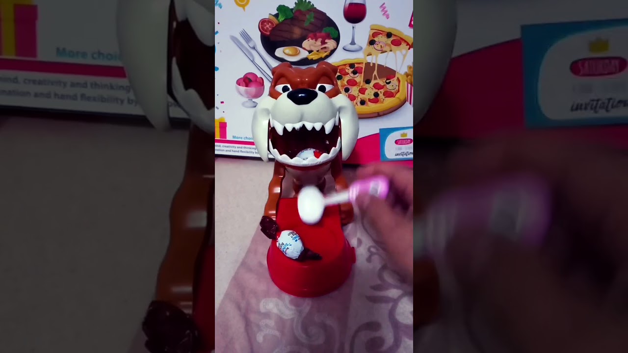 MAD DOG EATING CHOCO IN THE FAST FOOD AREA#ASMR#maddog #asmrvideo #shortvideo
