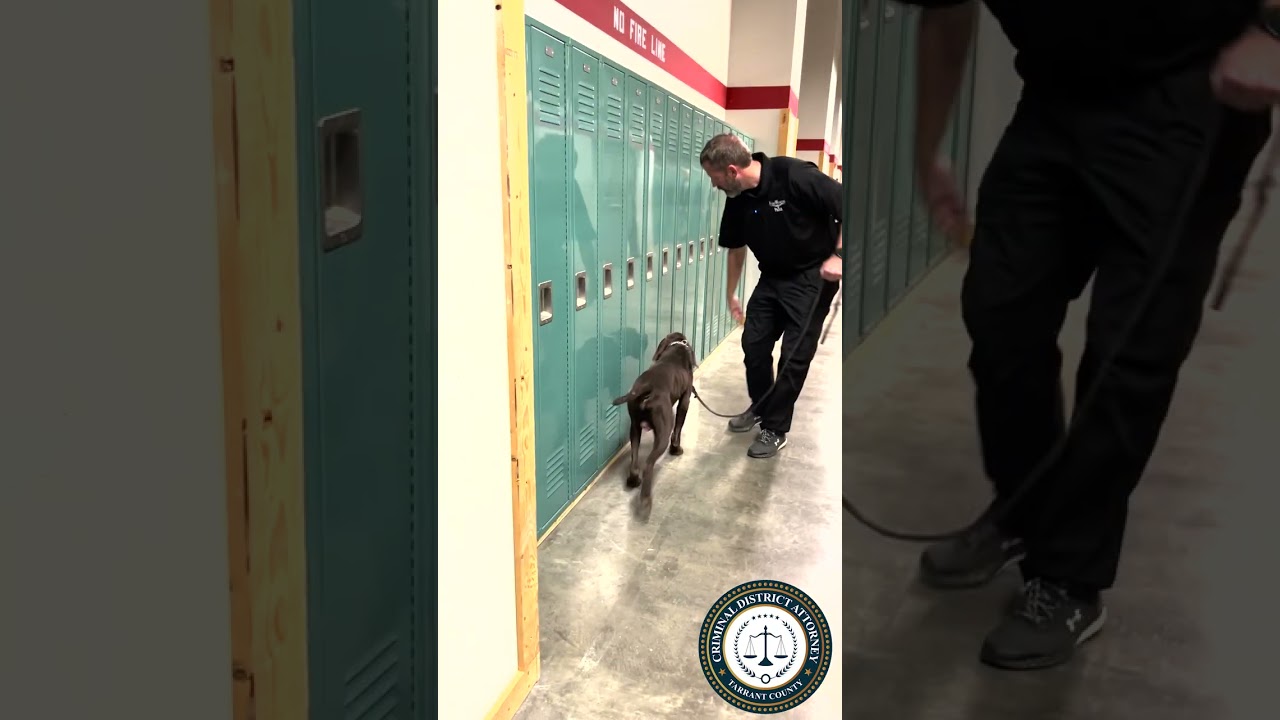 CDA Phil Sorrells tours FWPD K-9 Unit