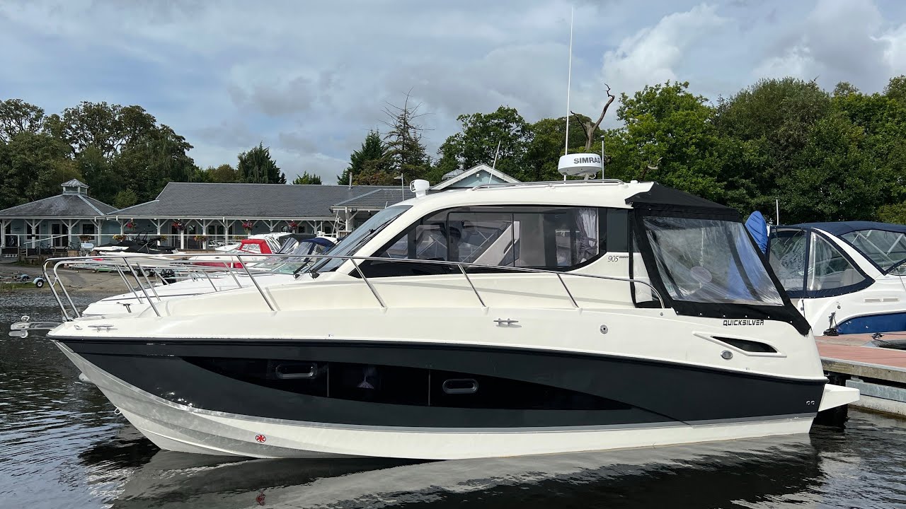 Абсолютно новый Quicksilver 905 Weekend 2022 года по цене 169 995 фунтов стерлингов. Наш новый бе...