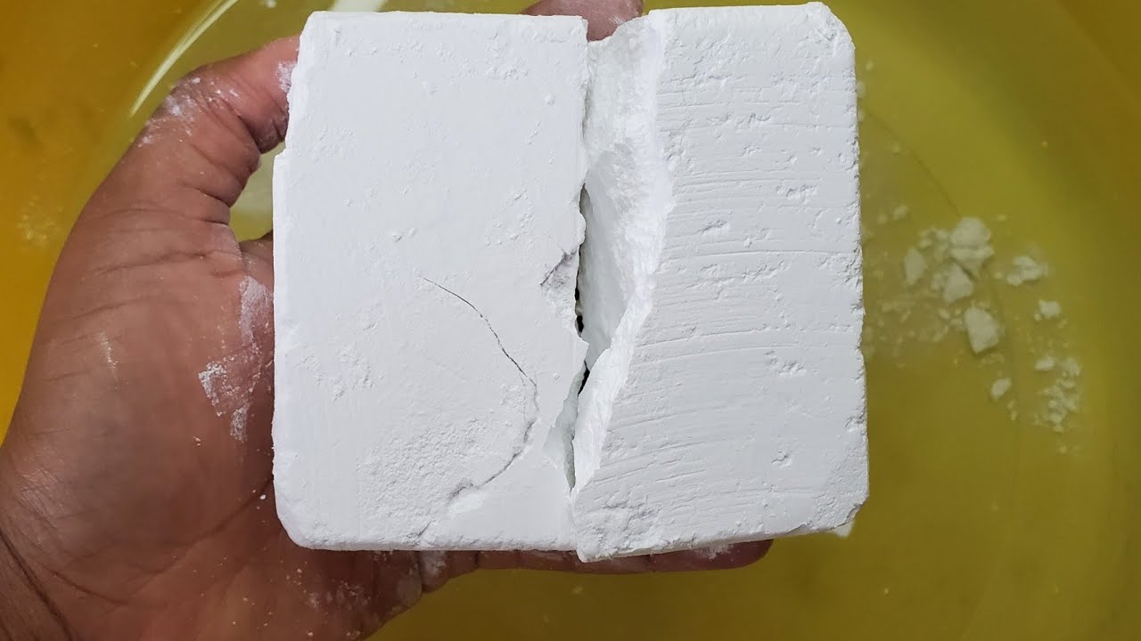 EXTREME SIZZLES-8 BLOCKS CHALKNESS GYM CHALK CRUMBLE IN WATER-ASMR