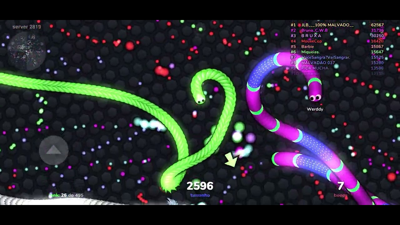 Jogando slither.io, o puro caos !!!😱