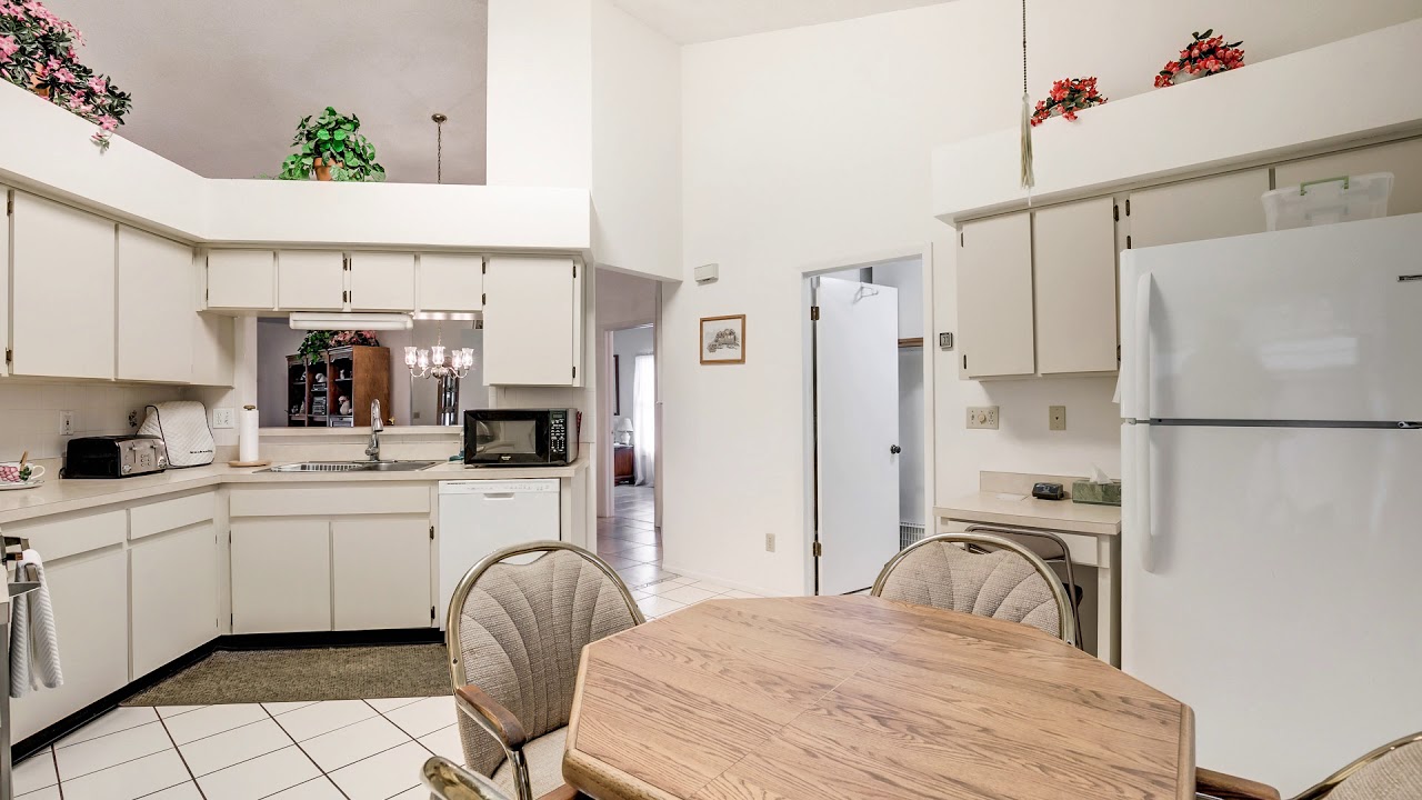 3689 Chatham Dr, Palm Harbor, FL 34684