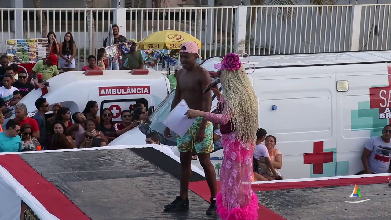 Rei Momo, Rainha do Carnaval e Rainha Gay são escolhidos em concurso na praia de Upanema