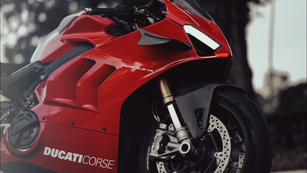 Ducati V4R 2021 года просыпается! Обзор BT Moto Flash с динамометрическим стендом и тестом на уск...