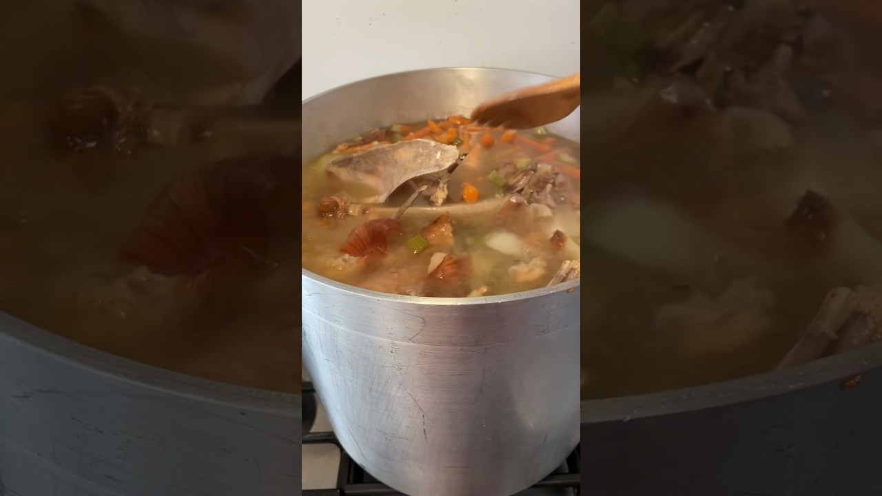 Homemade Turkey bone broth recipe!