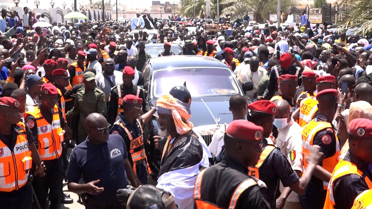 Arrivé - khalif Général des Mourid Cérémonie de lancement des travaux de Grande Mosquée de Touba