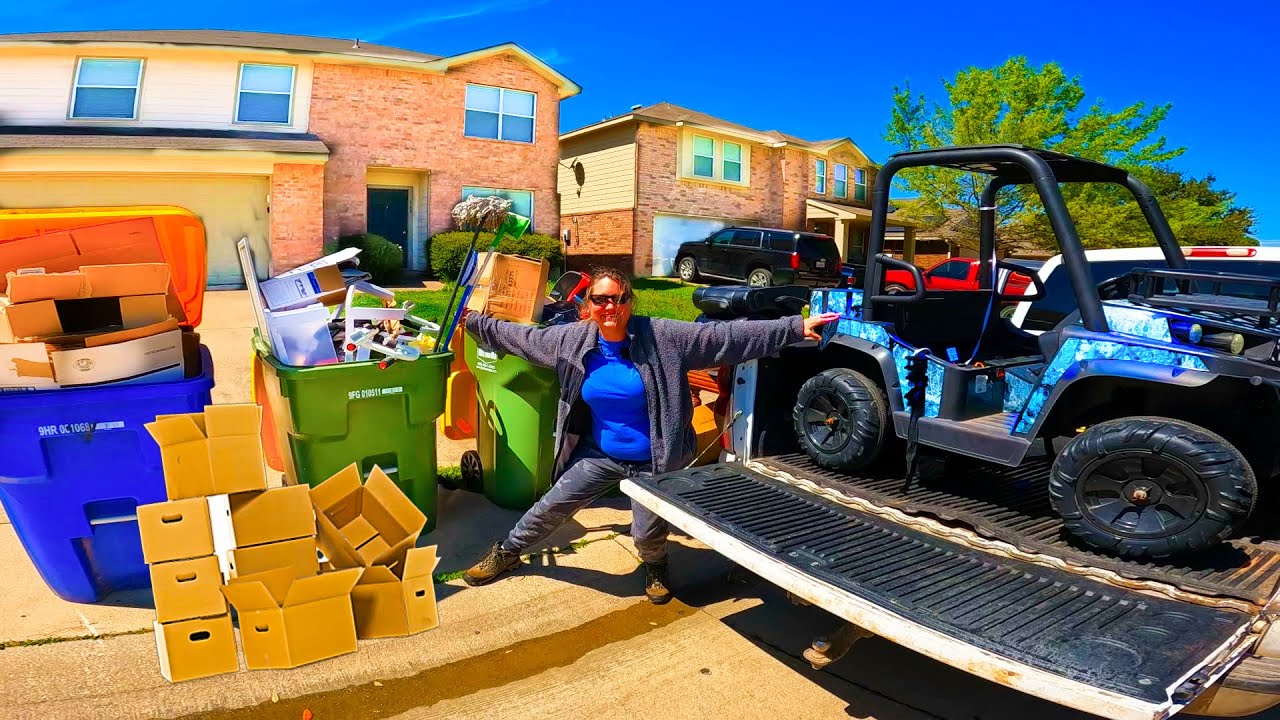 EPIC Trash Day In RICH Neighborhood We Found A SXS!