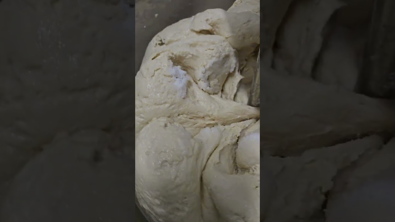 عجينة البيتزا الإيطالية الكلاسيك للمبتدئين