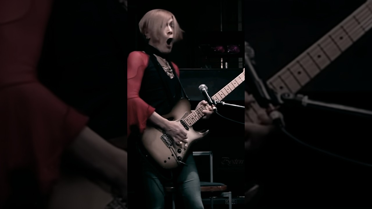 日本一ギターを顔で弾くスーパーギタリスト。#ギター #ギタリスト #ローリー