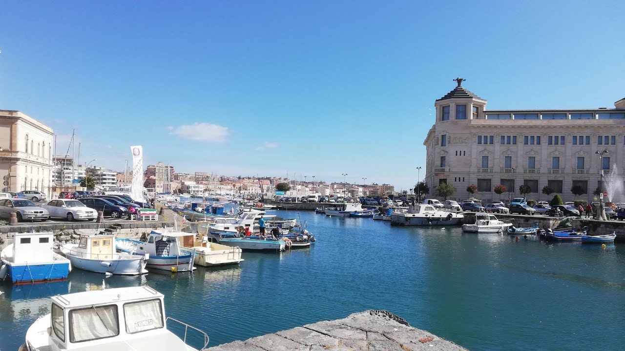 SIRACUSA, ORTIGIA e BASILICA MADONNA DELLE LACRIME (SICILIA).