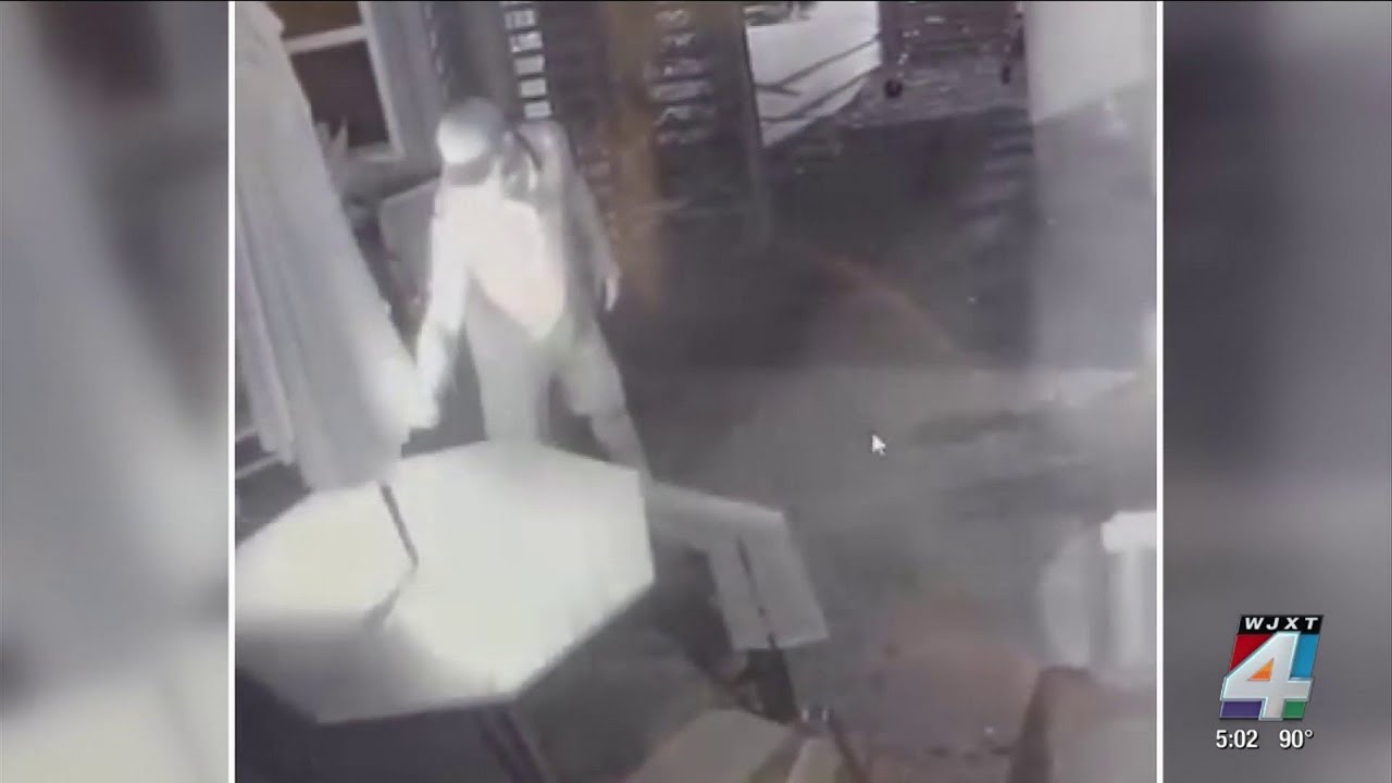 Arson suspect caught on camera setting fire at Sliders Seaside Grill in Fernandina Beach
