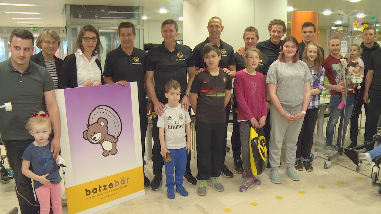 YB zu Besuch in den Kinderkliniken des Inselspitals Bern