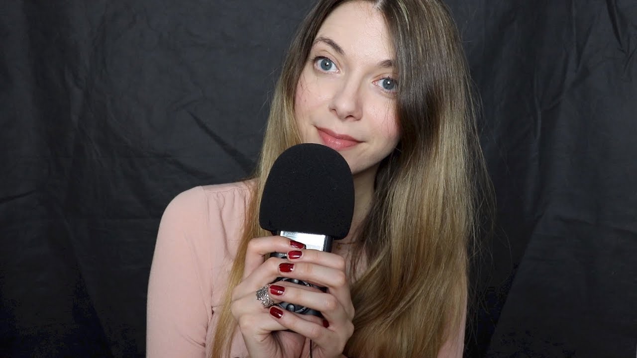 Sonidos COSQUILLOSOS Con El Micro En La Mano | Love ASMR | Ana Muñoz