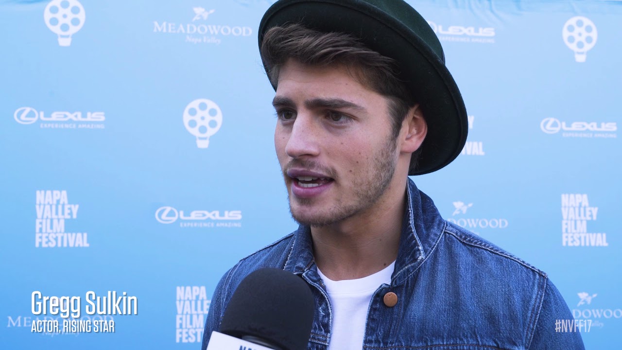 Gregg Sulkin on the Red Carpet | Rising Star | NVFF17