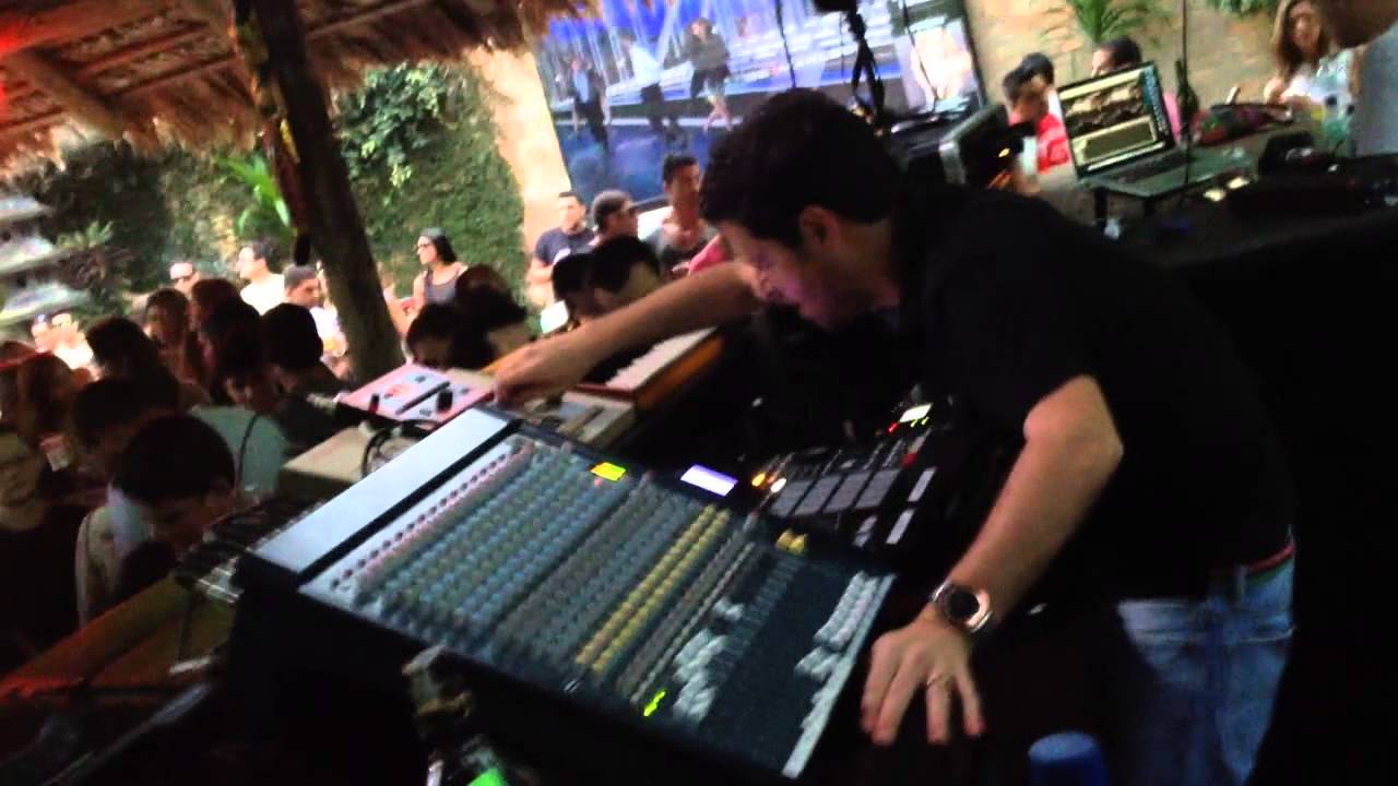 Gui Boratto presents Machines - Warung Beach Club
