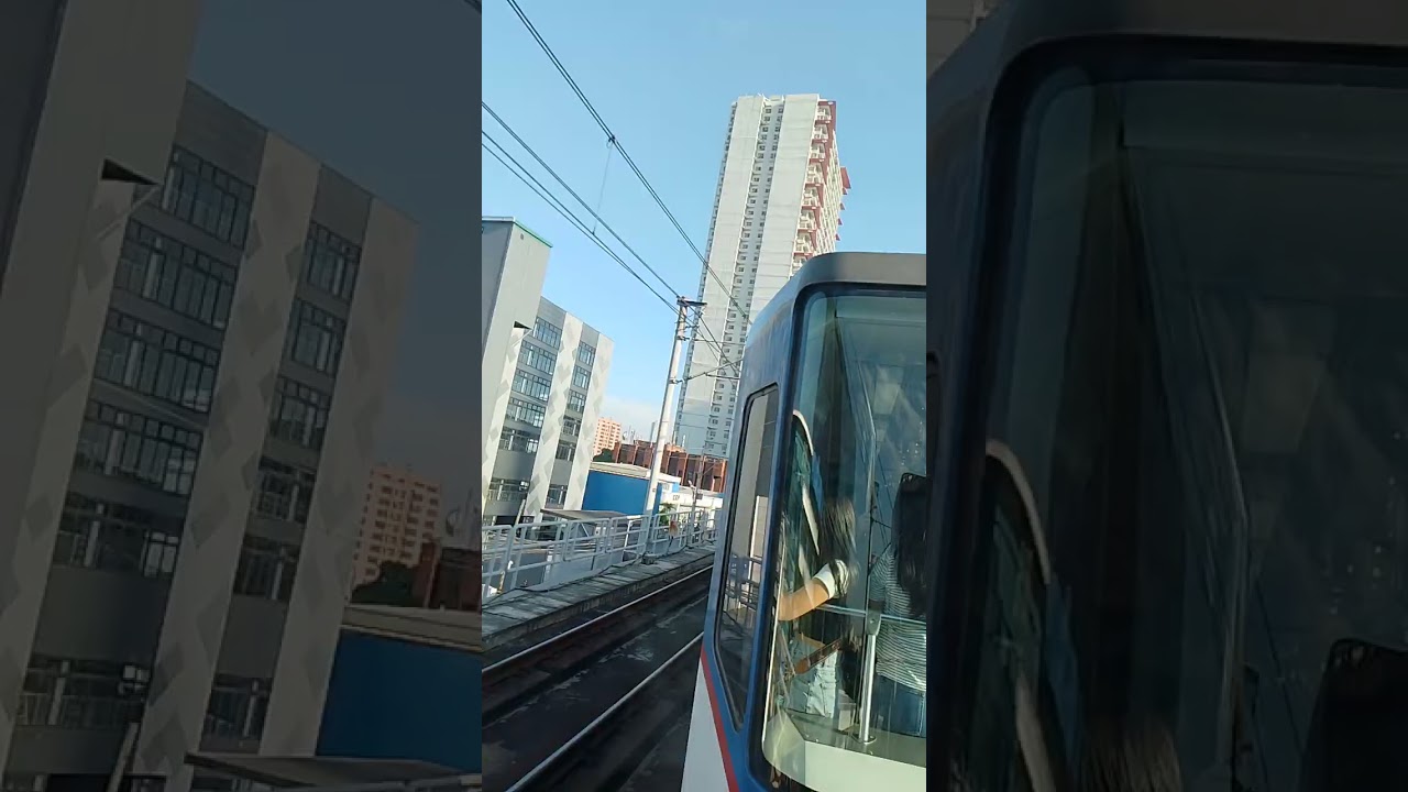 Here MRT train in manila philippines ❤️❤️❤️