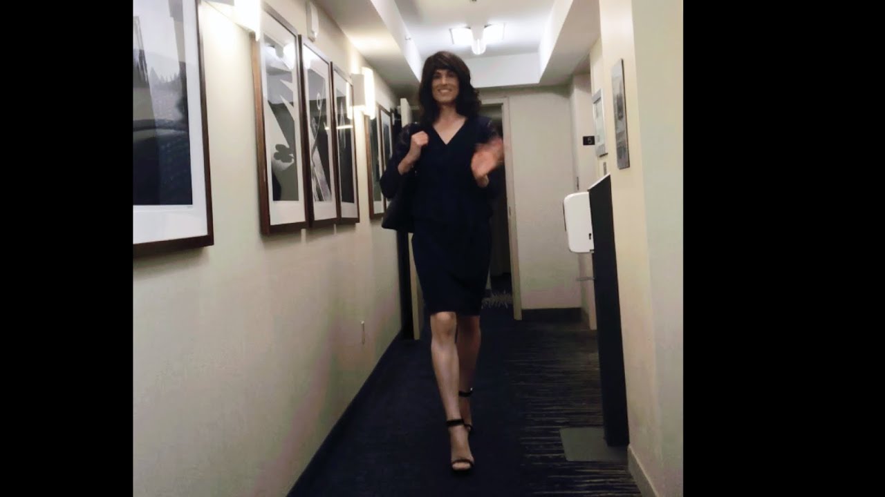 (#crossdresser) Hotel exploration in blue peplum dress (love the lace sleeves lol 🤭)