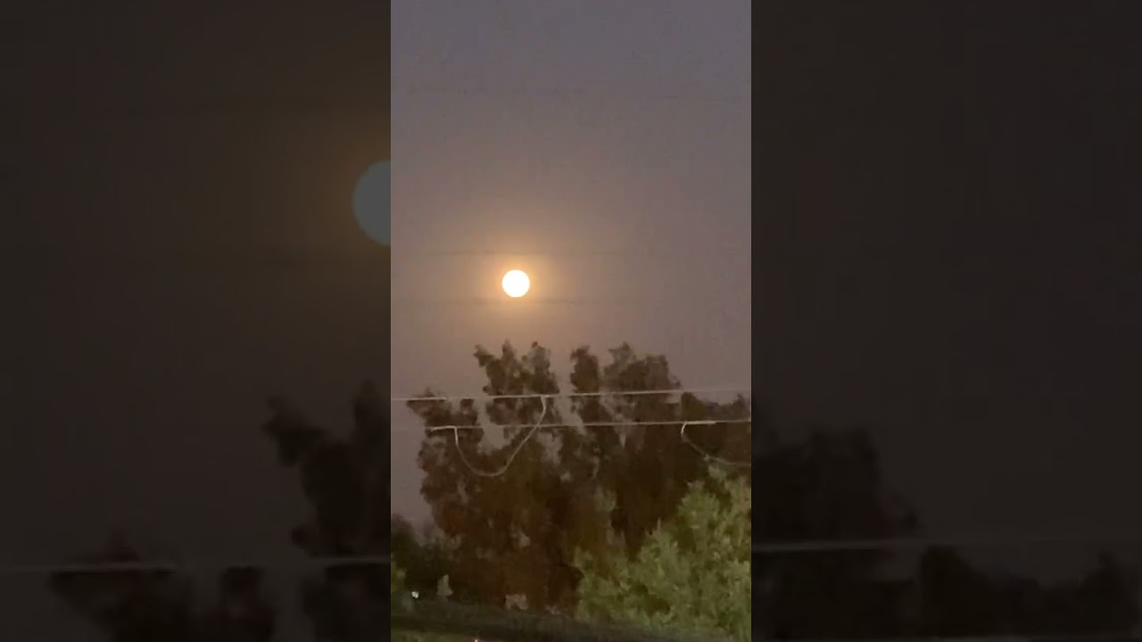 Full moon🌕 Do you know that the moon has no light it reflects from the sun🌞 