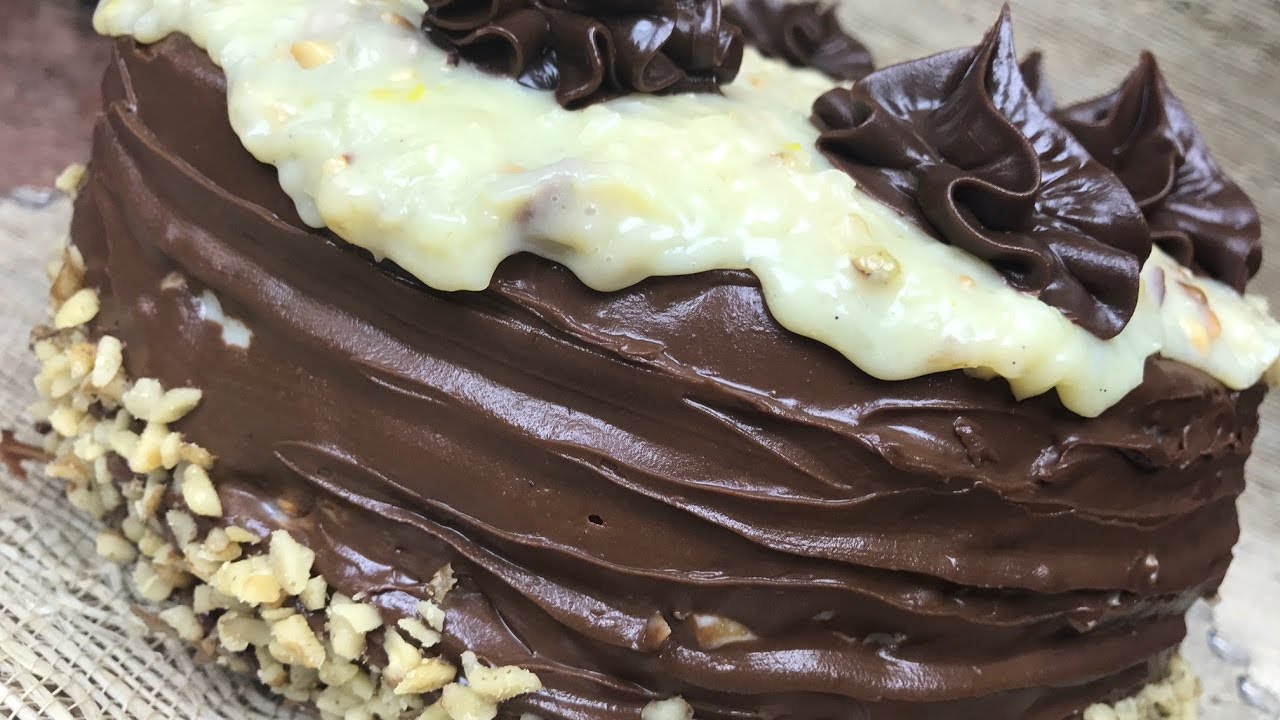 German Cake - Bolo de Chocolate com Recheio de Nozes e Coco