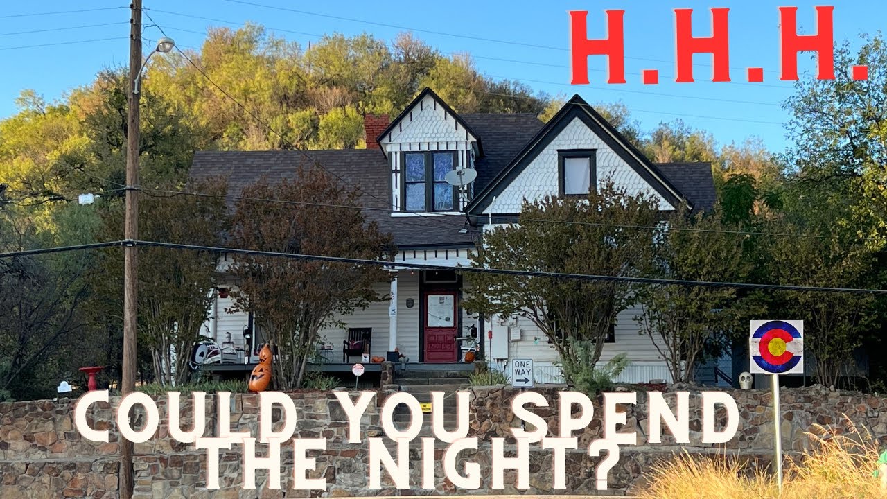 We survived HAUNTED HILL HOUSE Mineral Wells, Texas (Full Review)