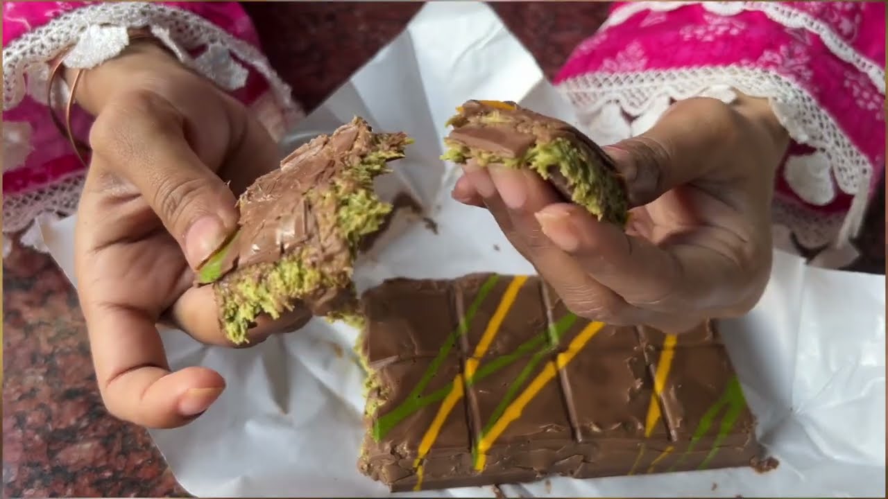 Dubai kunafa chocolate Review 🍫🔥| viral chocolate  dubai |UAE