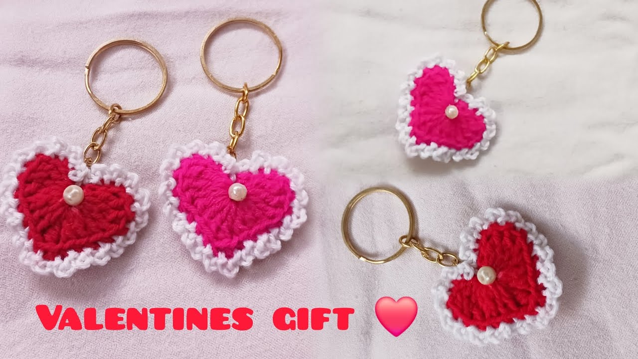 Beginners Friendly Crochet Heart Keychain Perfect Valentine’s Gift Idea | Make this in only 5 minute
