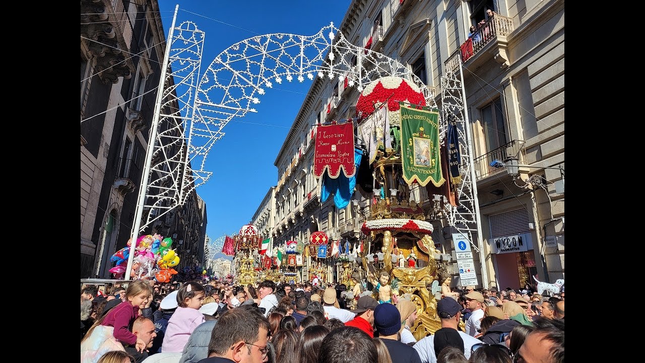 03-02-2023 Festa in città vari ceri