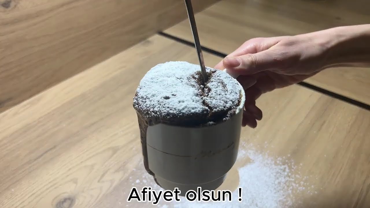 Mug Cake Chocolat Facile🍫 Prêt en 2 minutes au micro-ondes ! Kolay Çikolatalı Mug Cake