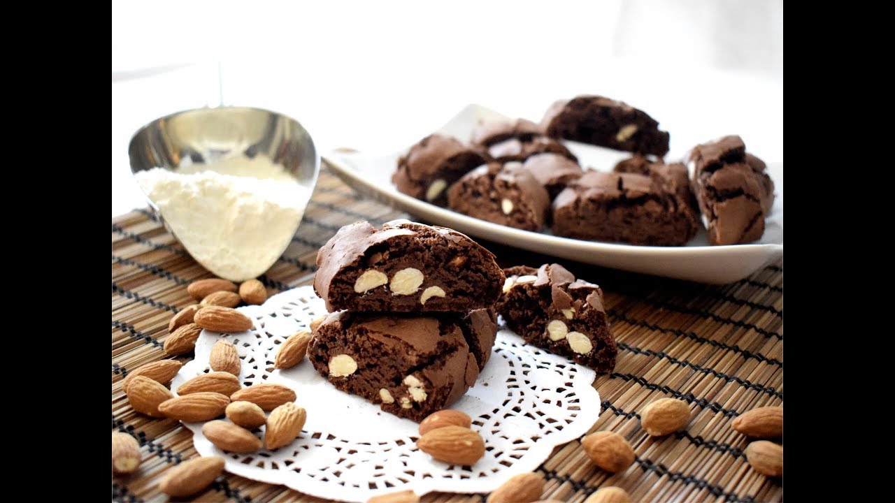 CANTUCCI MORBIDI AL CACAO E CIOCCOLATO