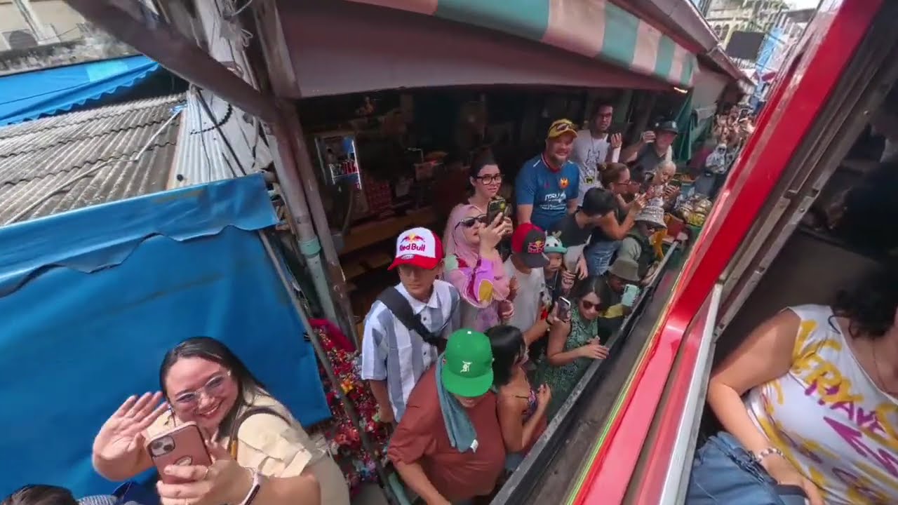 El Mercado de Maeklong Railway en Bankok Thailandia.