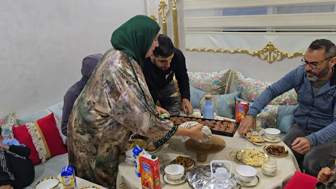 نهار كبير هدا عند وصال بالحضور ديال اخ علي ومرتو وليداتو