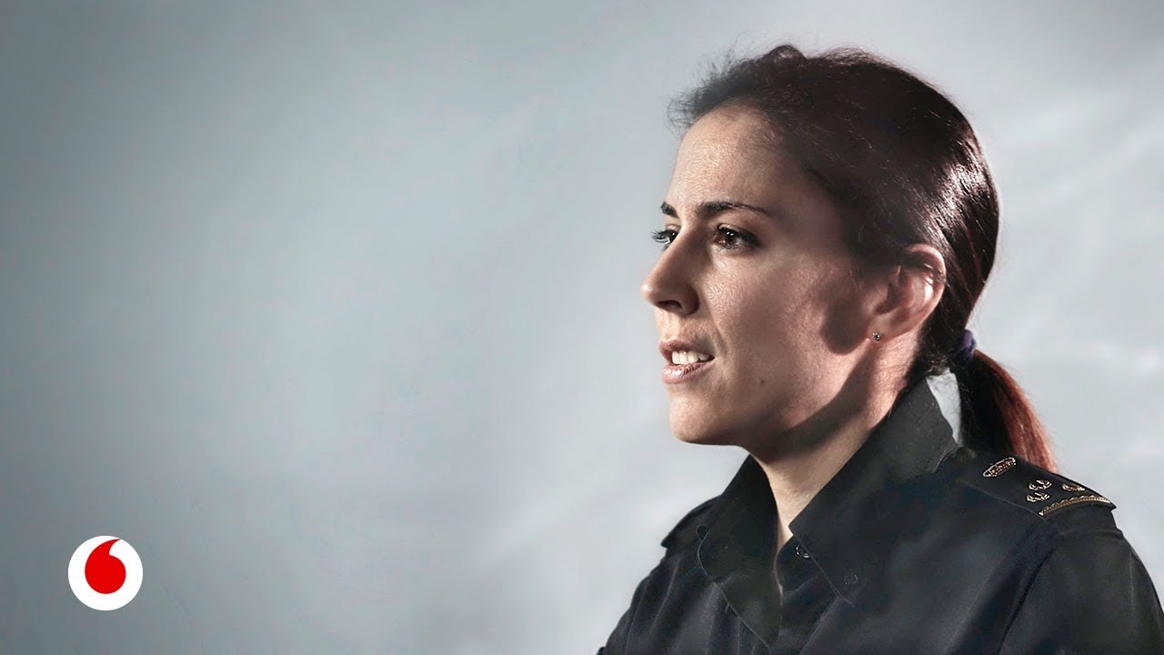 ¿Cómo vigila la policía los delitos en internet? Silvia Barrera, de la UIT de @policia, responde