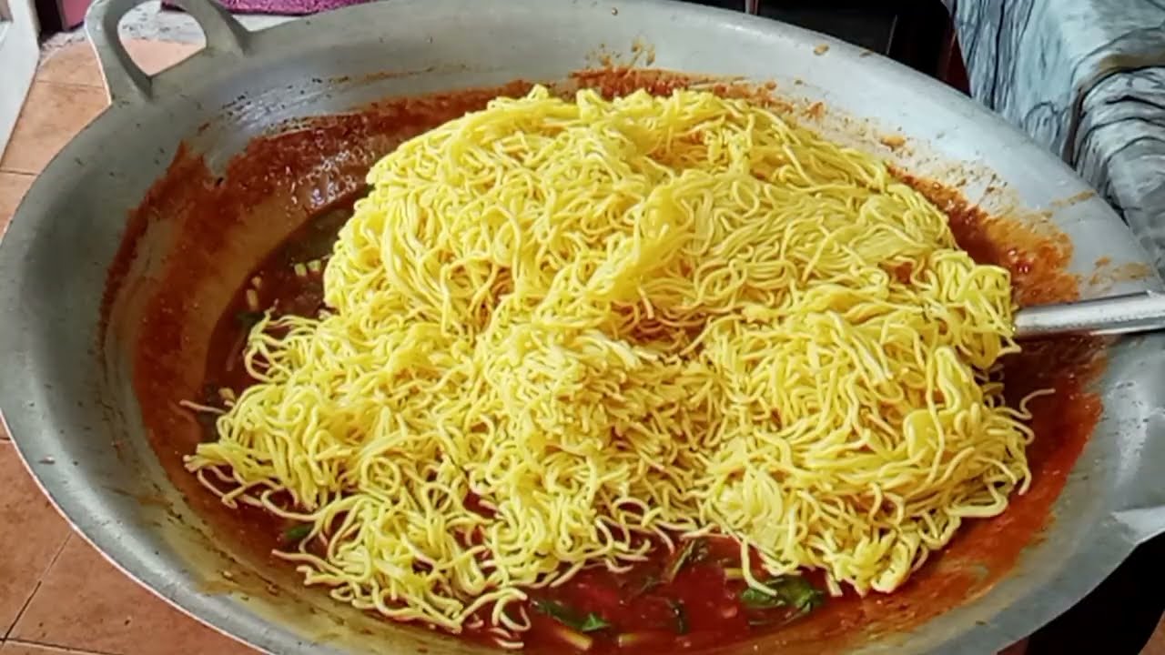 Masak Mee Goreng Dan Kuey Teow Goreng Untuk Moreh Masjid Order 160/Bungkus 