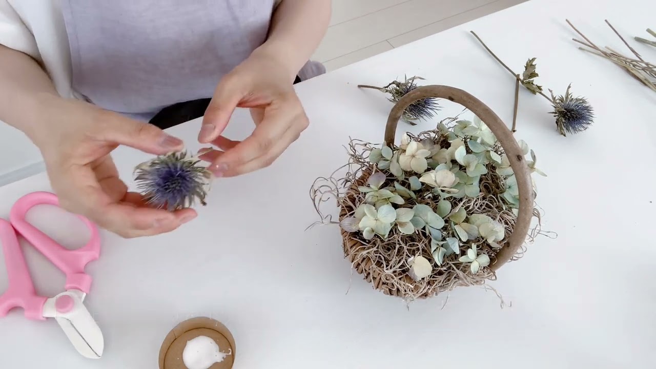 ドライフラワー | 夏の野花のバスケットアレンジメント制作工程